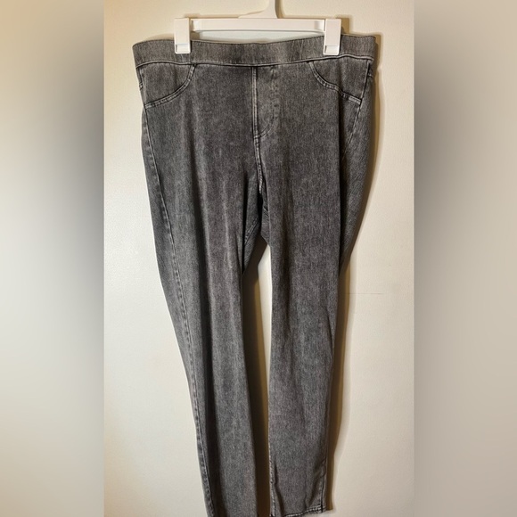 Dark grey - size Large
Ladies H&M Jersey leggings - - Picture 2 of 3